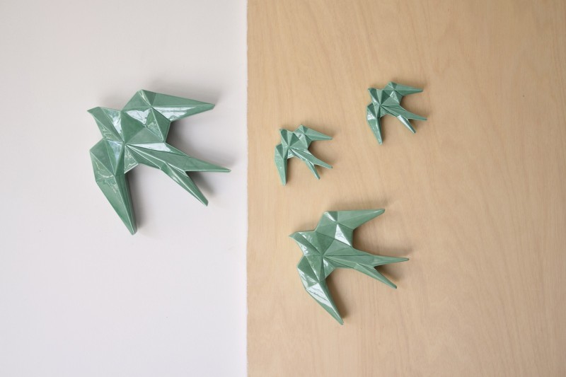 ANDURIÑA COLLECTION. GLOSSY GREEN CERAMIC WALL SCULPTURE | VP Interio